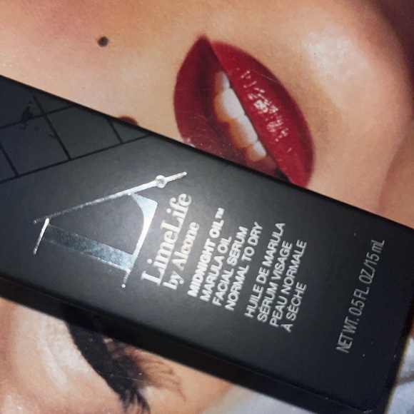 🧖🏻‍♀️ 🌙 🧖🏻‍♀️ • 🌖 Limelight by Alcone x Night Serum… - Picture 1 of 6